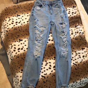 American Eagle Women’s very distressed jeans